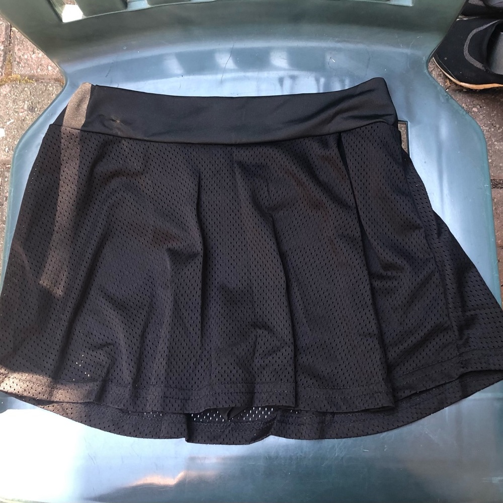BN Cute Skort (m) fits more like a sm.